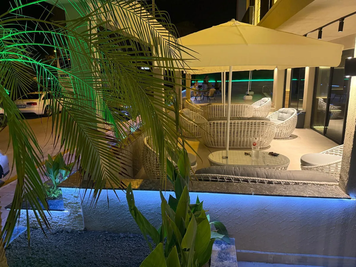 Otel Bahçesi - Antalya Yeşil Alan